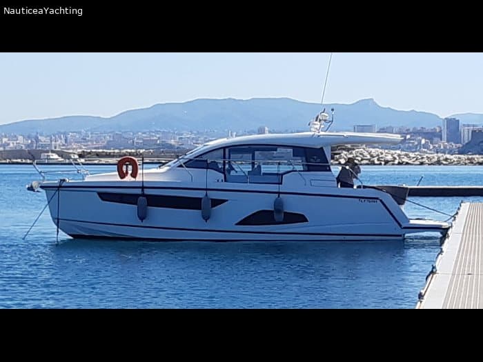 SEALINE C330, vedette